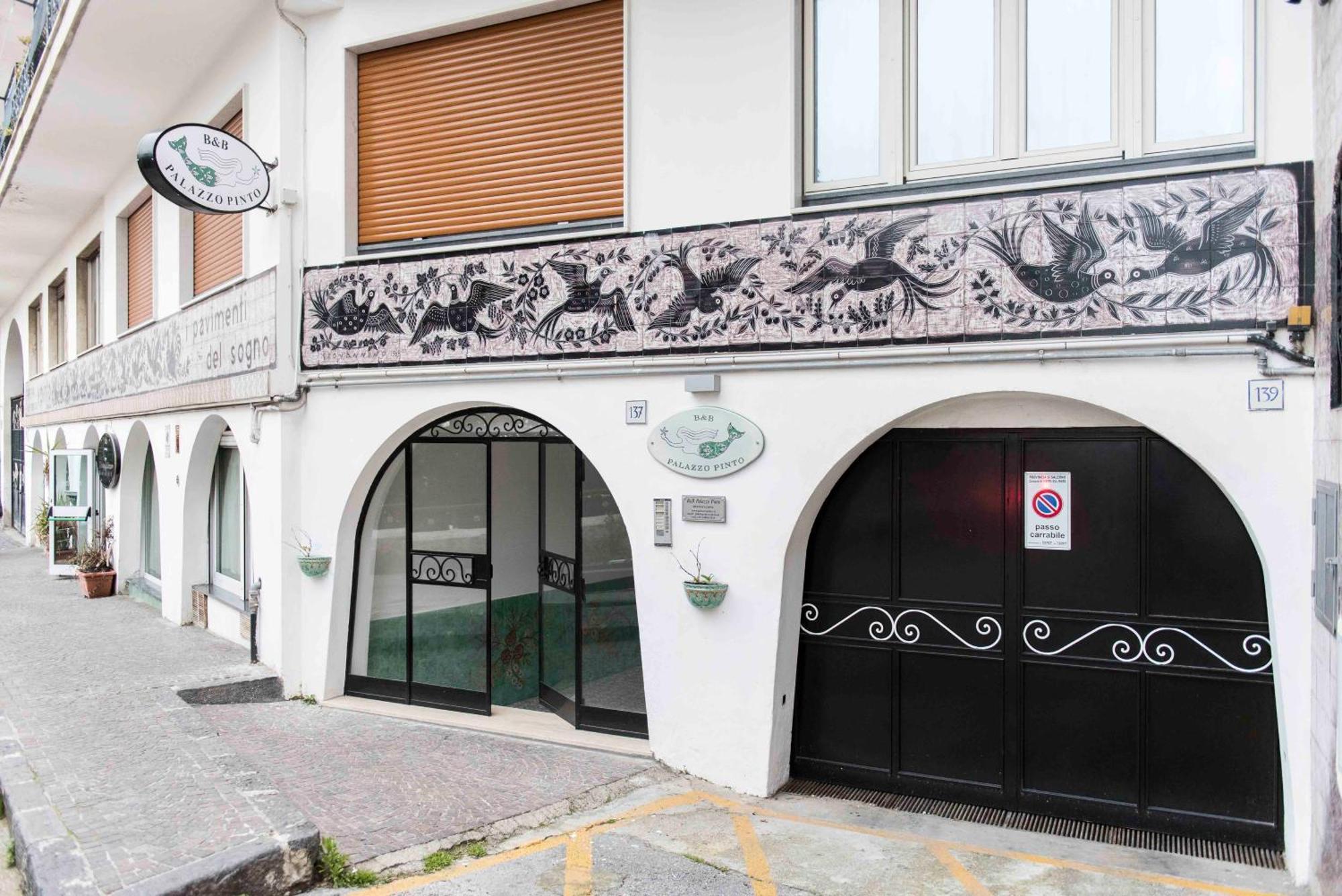 B&B Palazzo Pinto 2 Vietri Eksteriør bilde