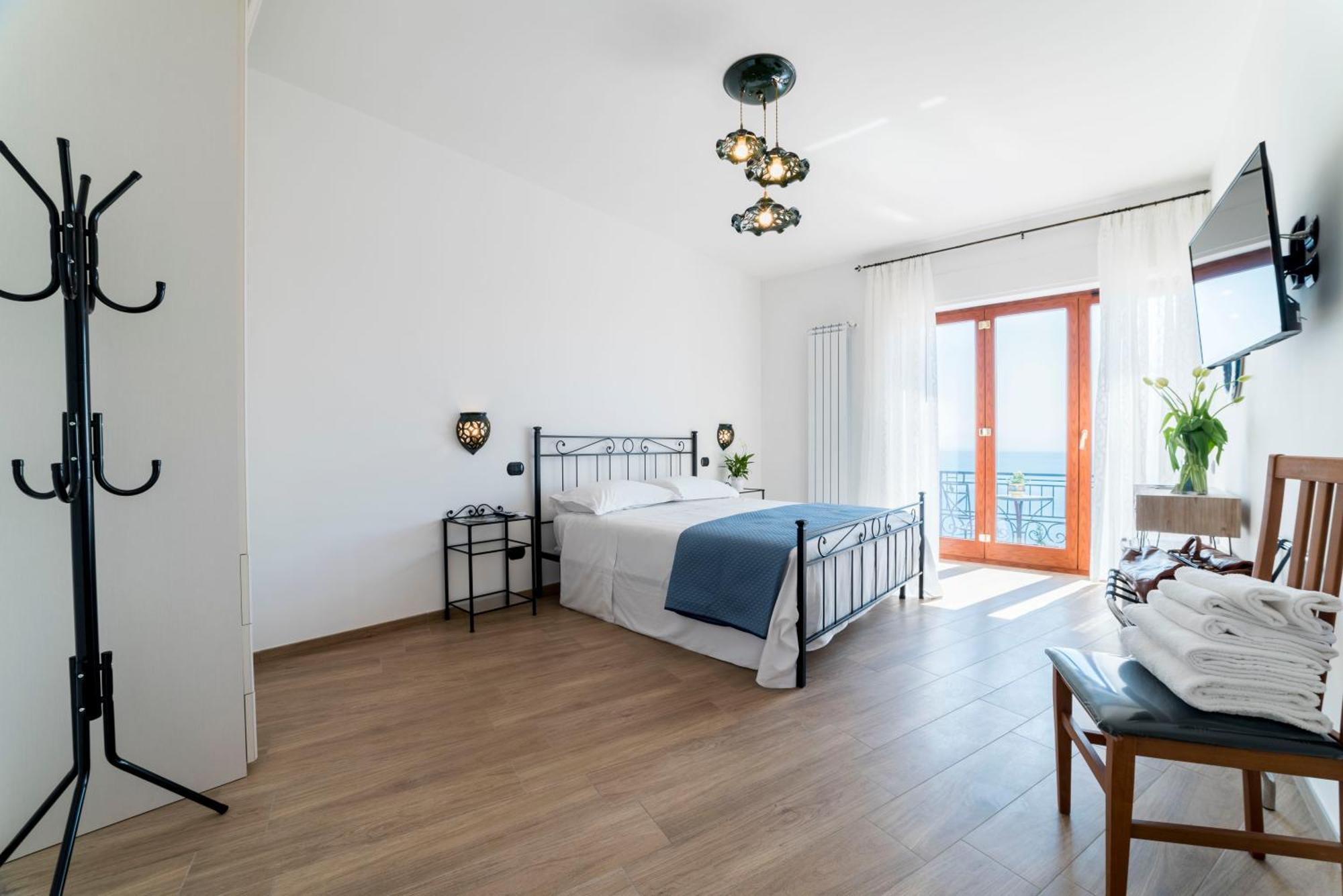 B&B Palazzo Pinto 2 Vietri Eksteriør bilde