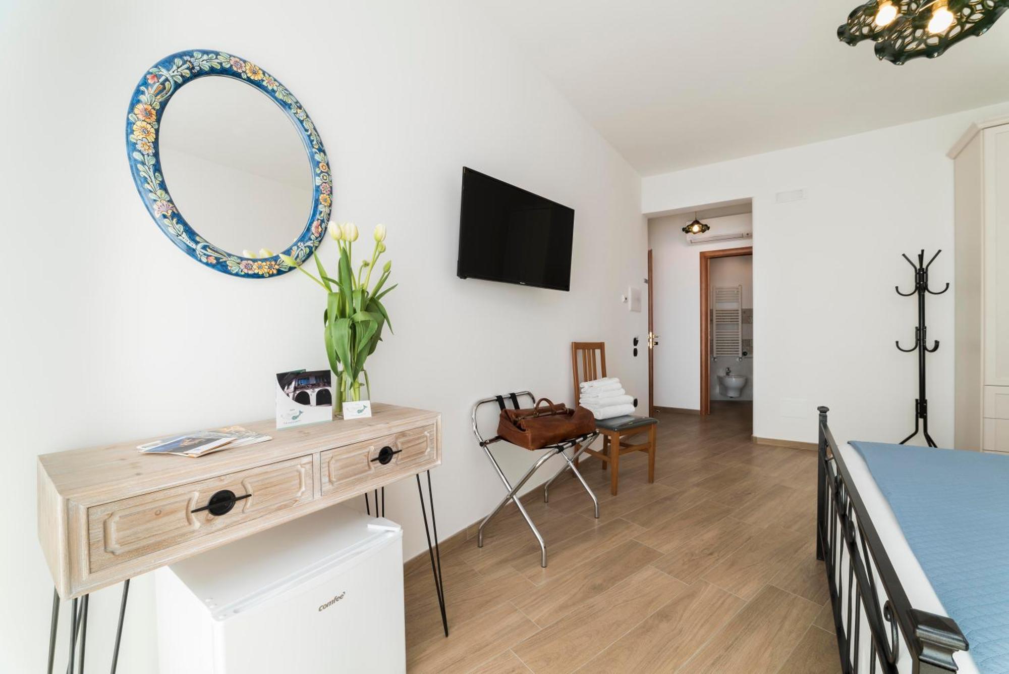 B&B Palazzo Pinto 2 Vietri Eksteriør bilde